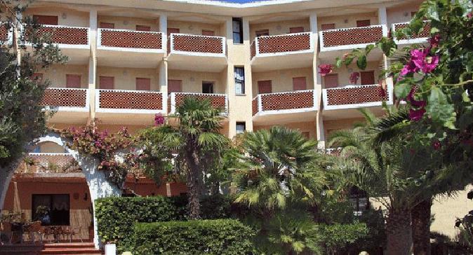 Hotel Punta Faro Капо Ватикано Екстериор снимка